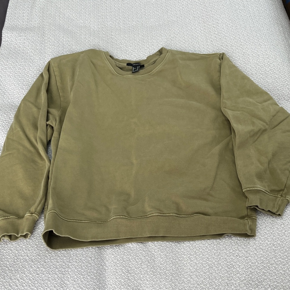 Forever 21 Women’s Green Crewneck Sweatshirt
